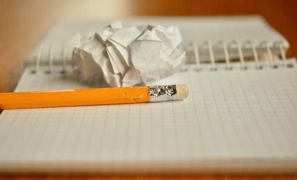 Artykuły papiernicze, które usprawnią Twoją pracę
